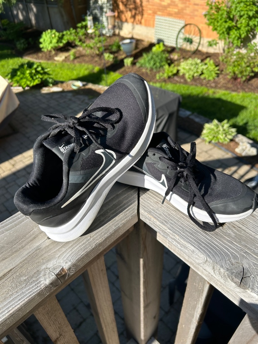 Nike Black & White Mesh Athletic Sneakers